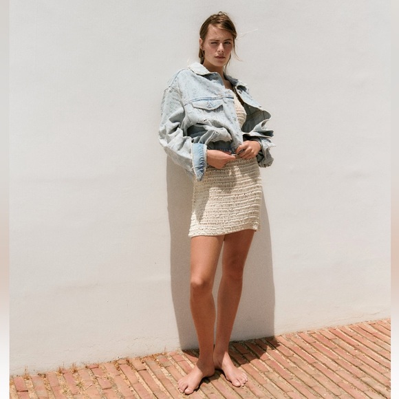 ✨SALE✨ ZARA OVERSIZED DENIM JACKET ✨SALE✨ - Picture 4 of 14